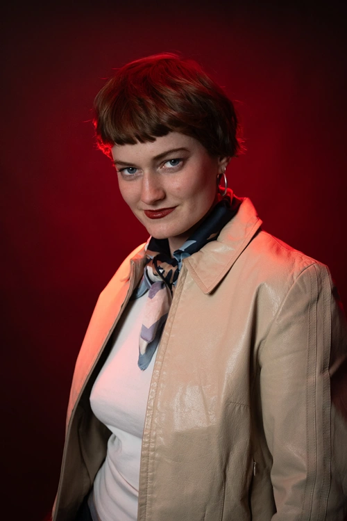 Nellie Hächler als Thea